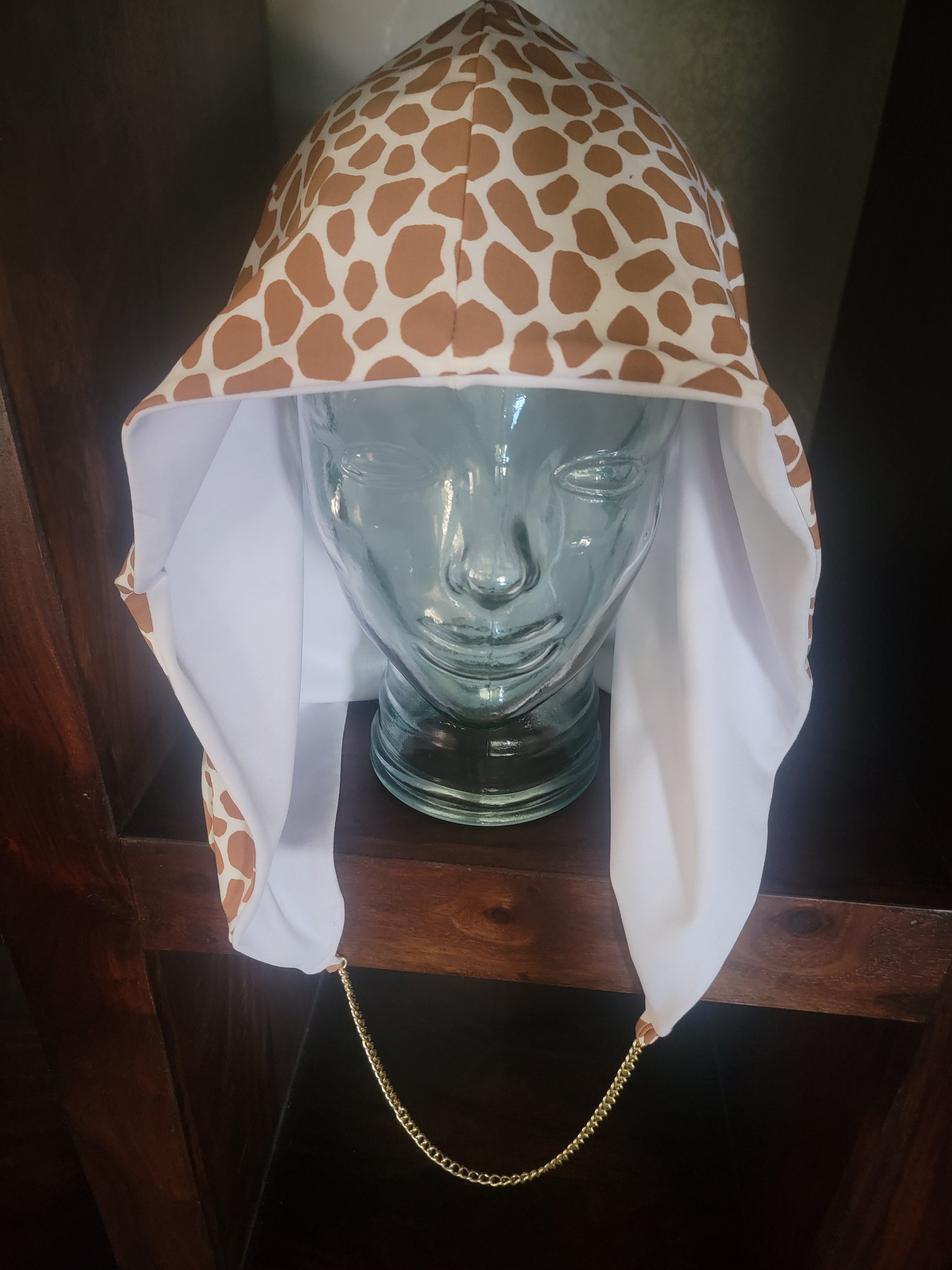 Lightweight Hood - White/Giraffe Print