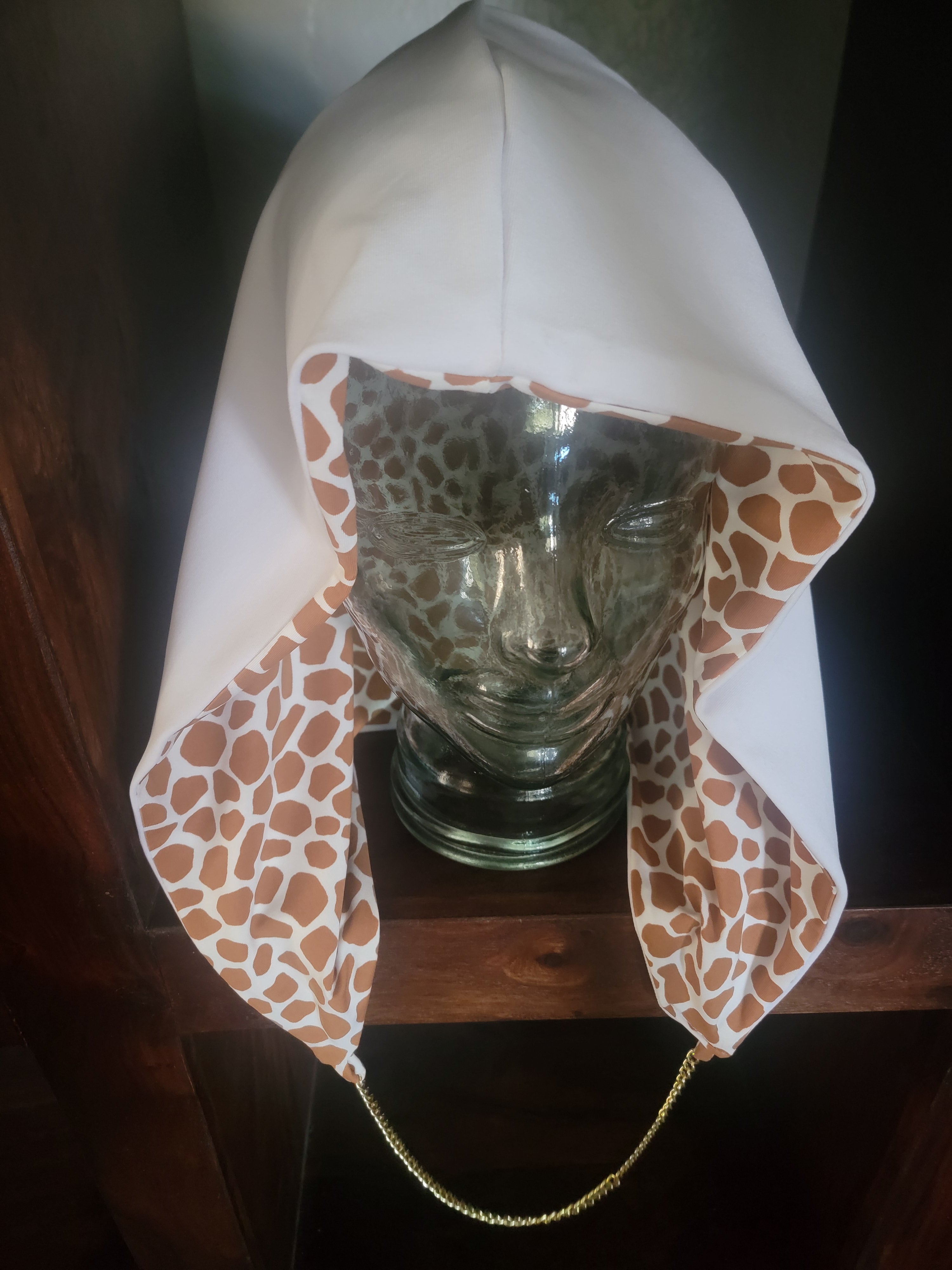 Lightweight Hood - White/Giraffe Print