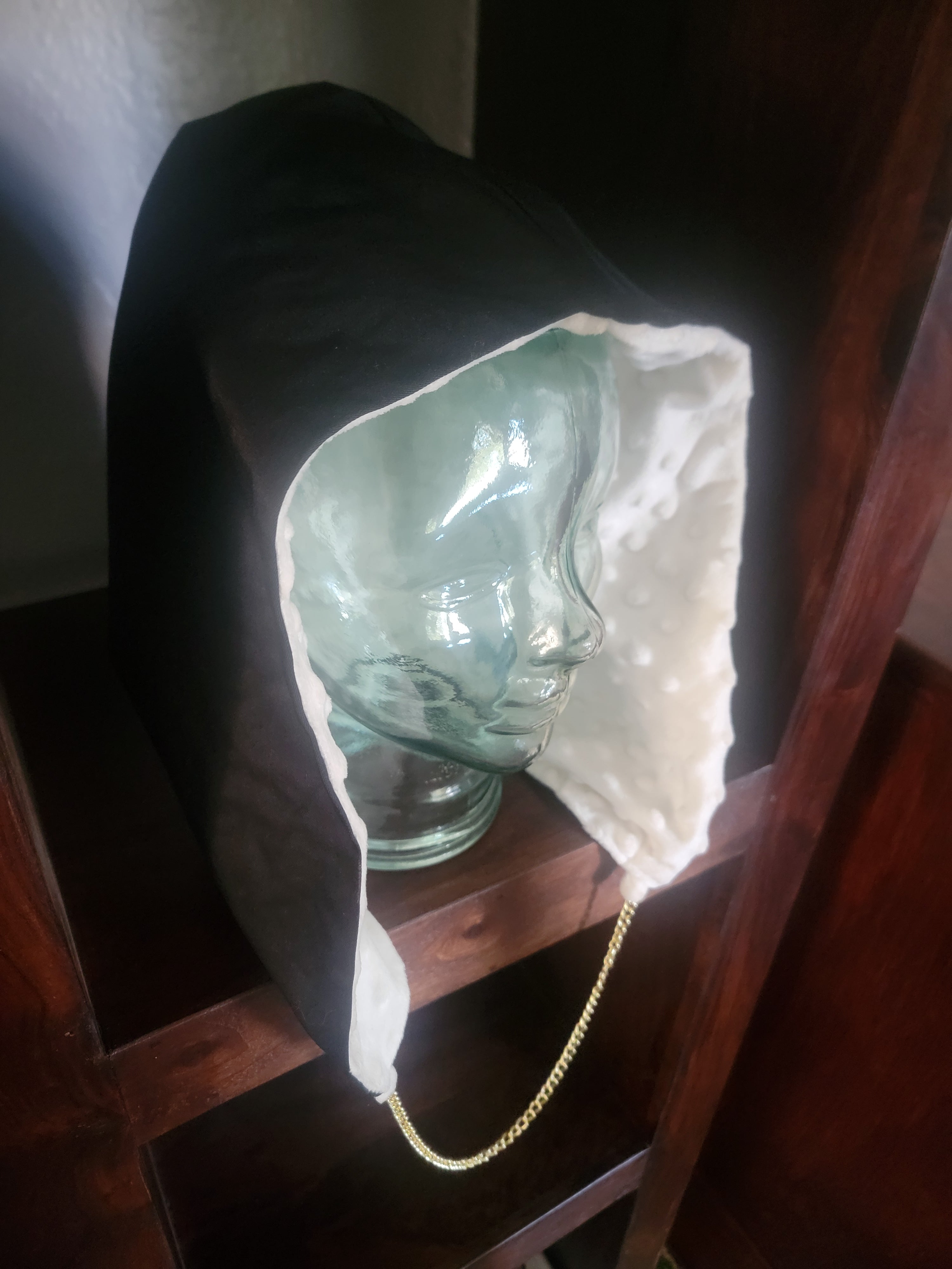 Lightweight Hood - White Fluffy/Black Water-Resistant | Gold Chain Detail